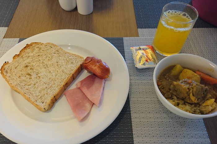 朝食