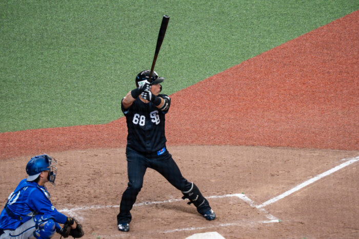 岸 潤一郎