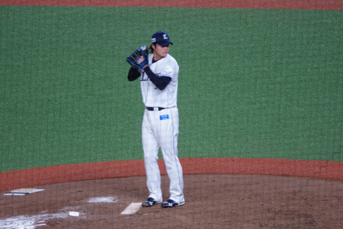 甲斐野 央