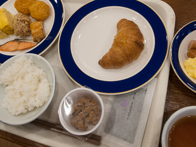 朝食