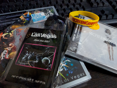 Fear, and Loathing in Las Vegas「The Animals in Screen」(BD)　と、ROTTENGRAFFTY「Walk」(6月26日発売)を買ってきた