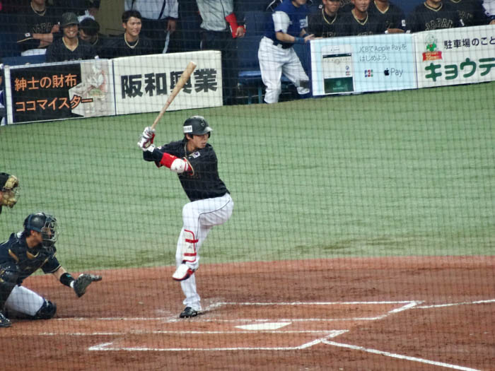 山田 哲人