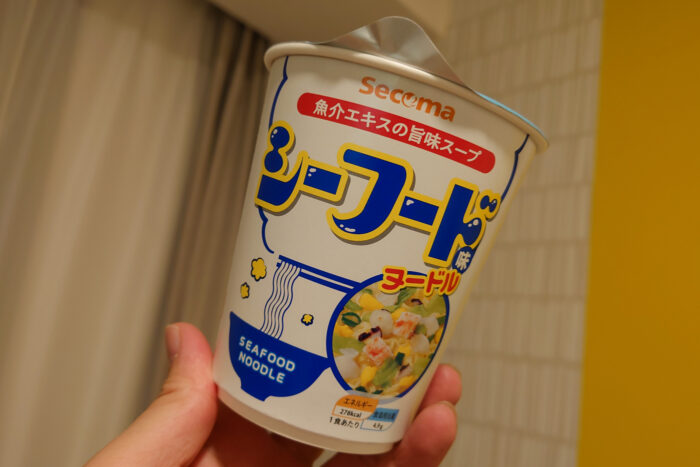 カップラーメン