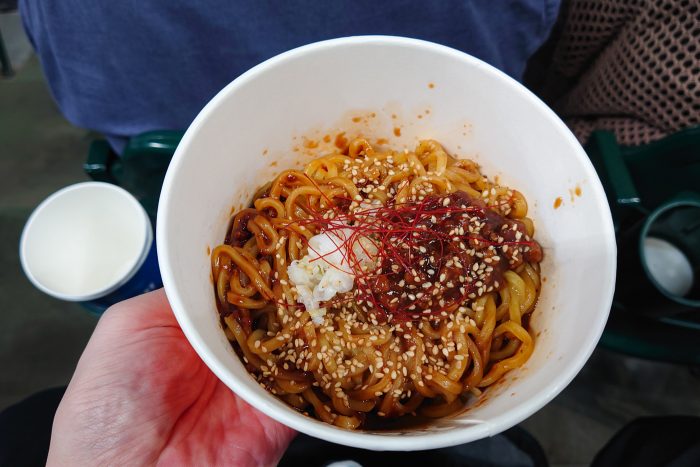 汁なし担々麺