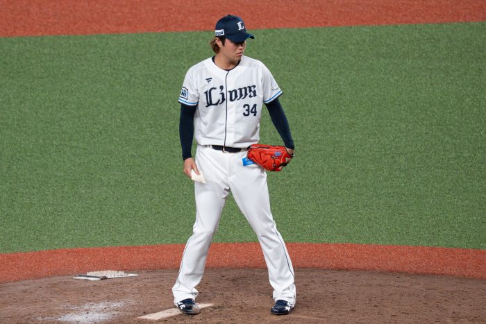 甲斐野 央