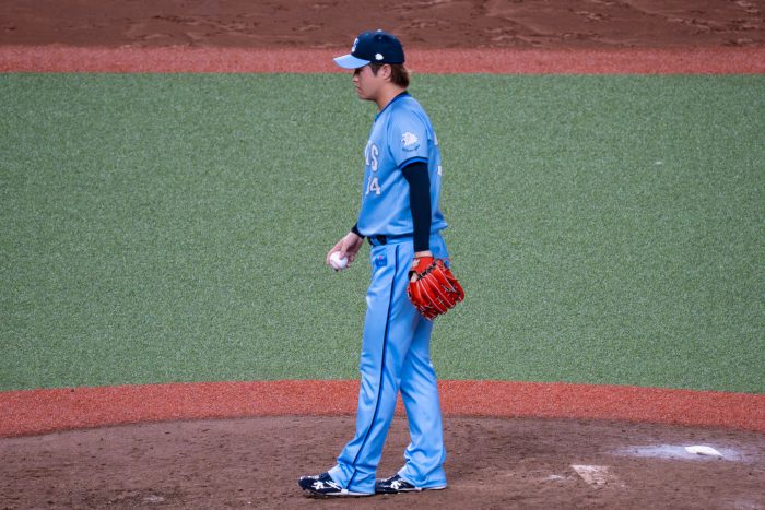 甲斐野 央