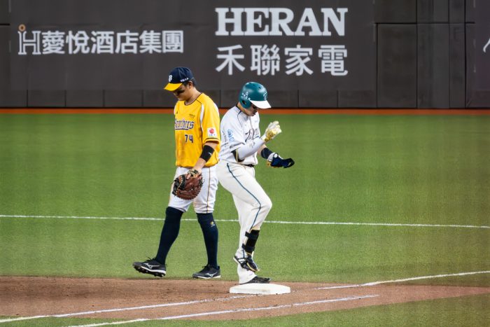呉念庭
