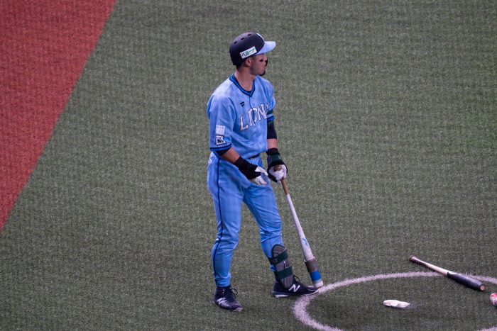 外崎 修汰