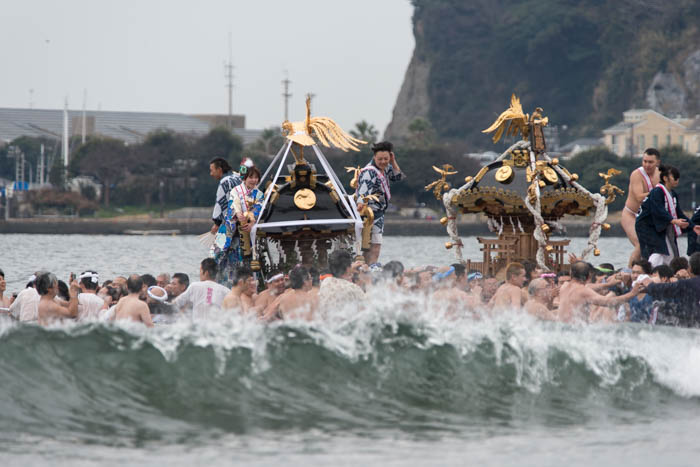 江の島寒中神輿錬成大会2016(第35回)で、海上渡御を見てきましたっ！