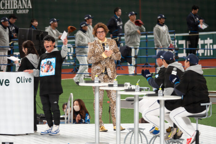 甲斐野央投手プレゼンツステージ